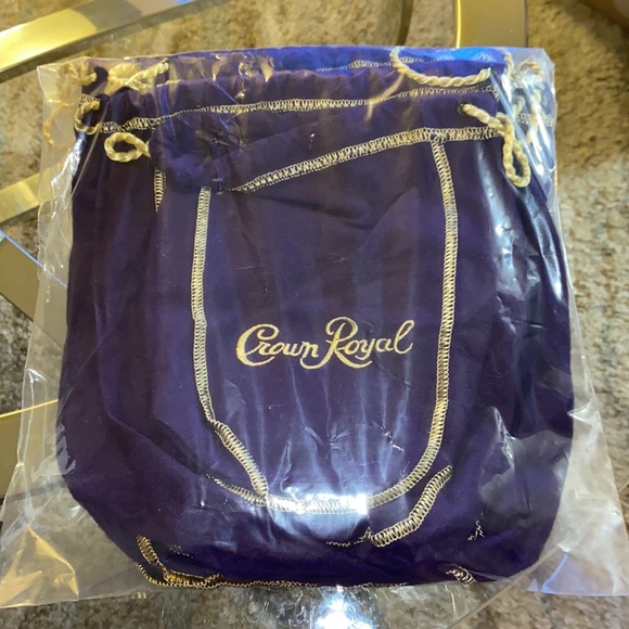 CROWN ROYAL BAGS - LOT of 7 - Picture 4 of 4